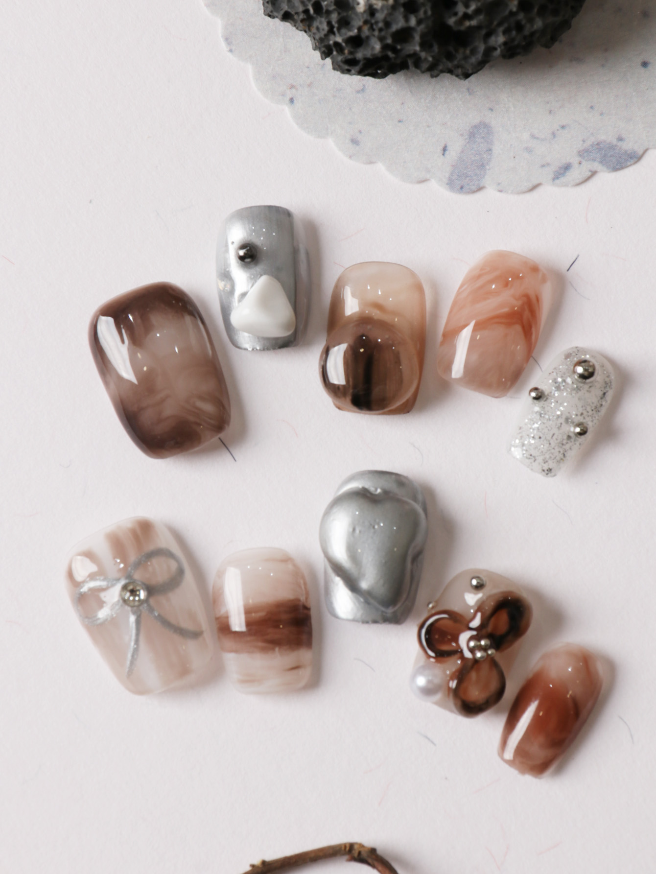 Nail Adhesive Tab - 10 stuks opdruk nagels, korte bruine