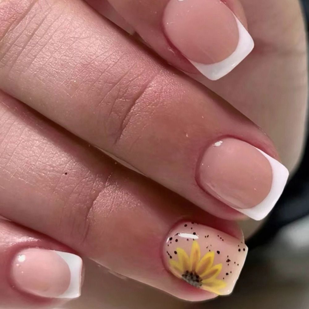 Nieuwe korte ronde kunstnagels - Nail Art Zebra recensie en prijs